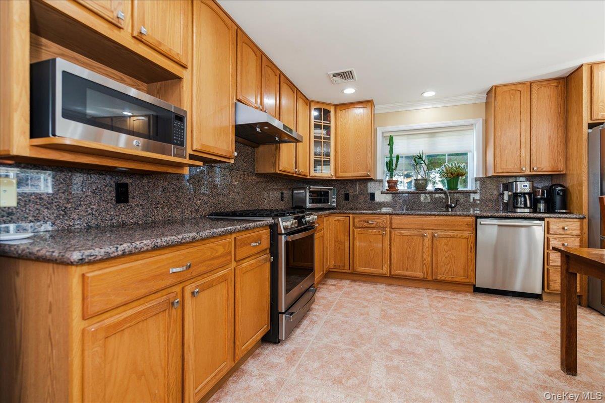 40 E Penn Street, Long Beach, NY 11561