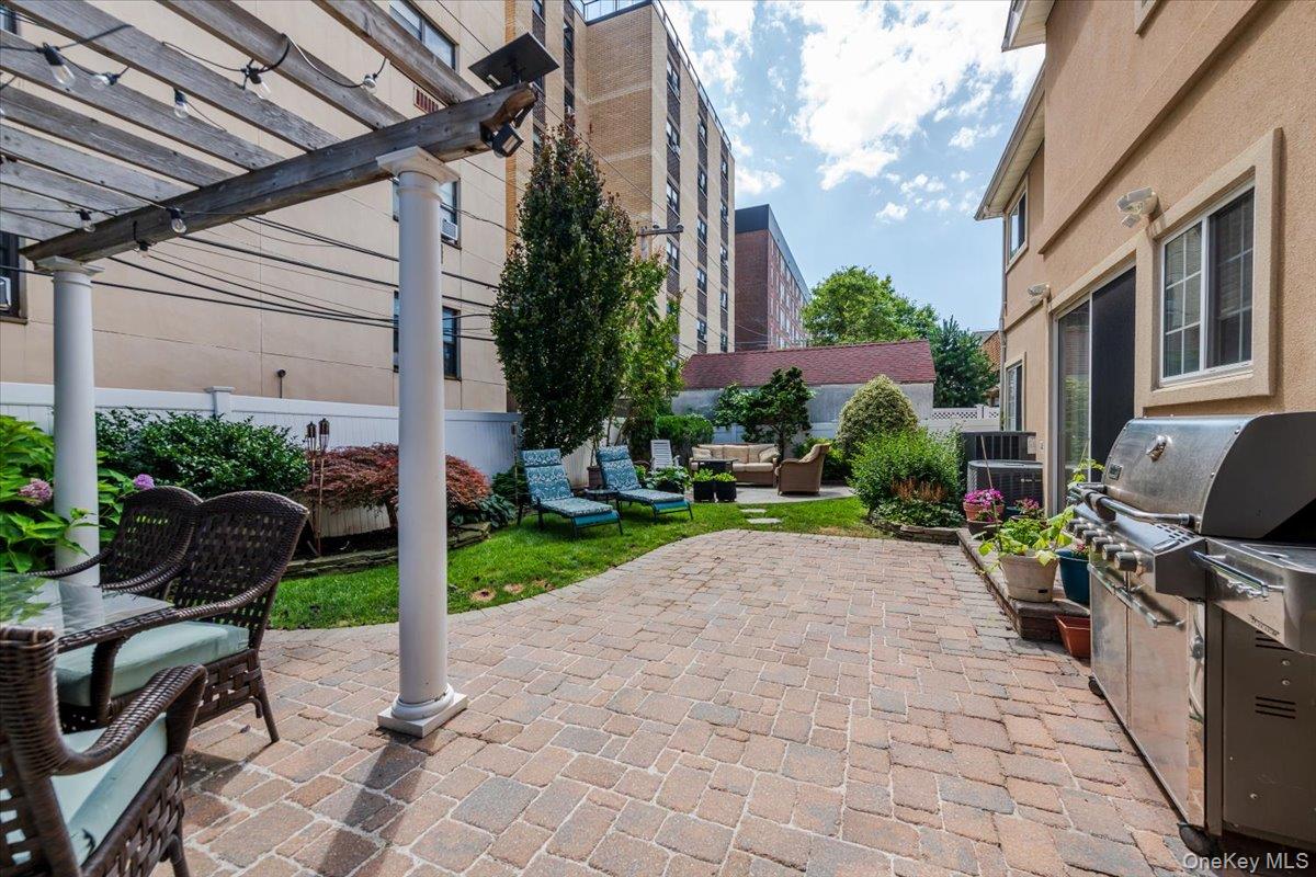 40 E Penn Street, Long Beach, NY 11561