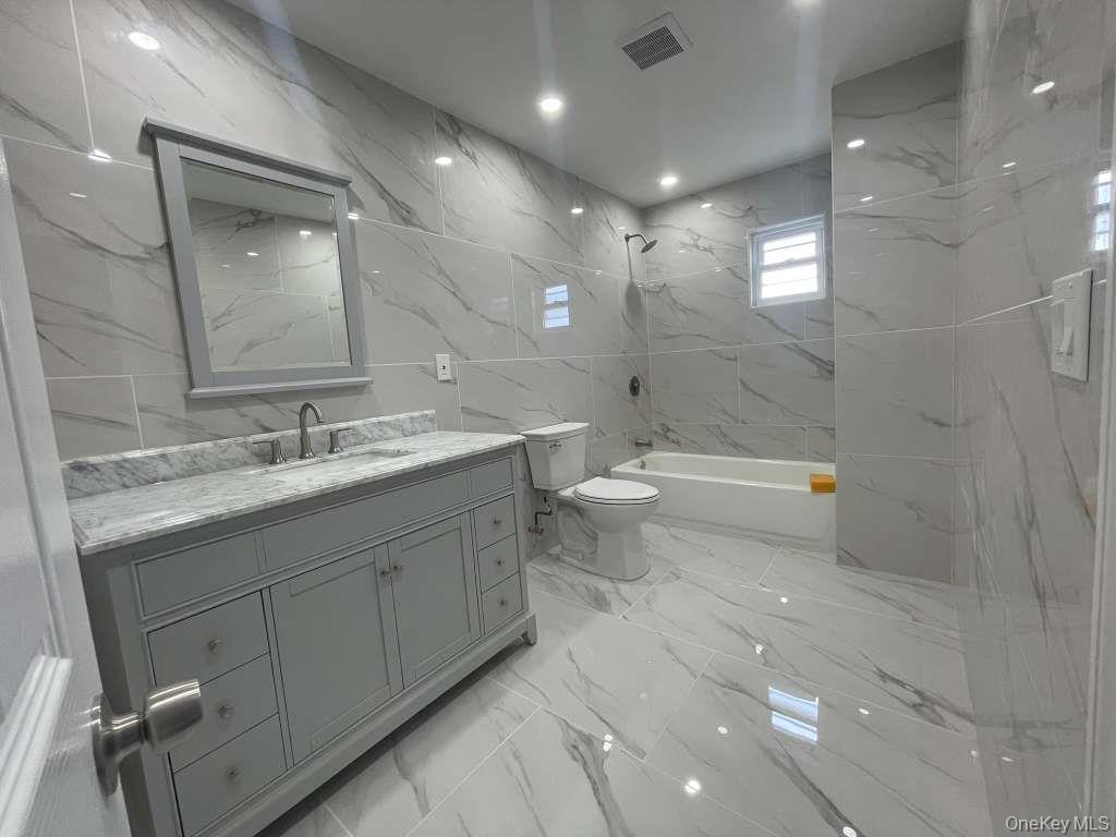 22 Colonial Avenue, Freeport, NY 11520