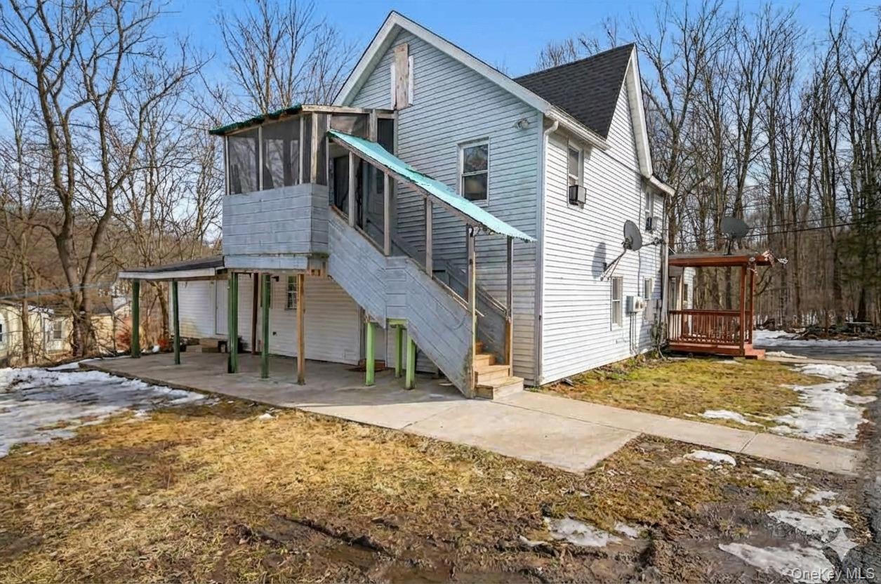 155 Huckleberry Turnpike, Wallkill, NY 12589