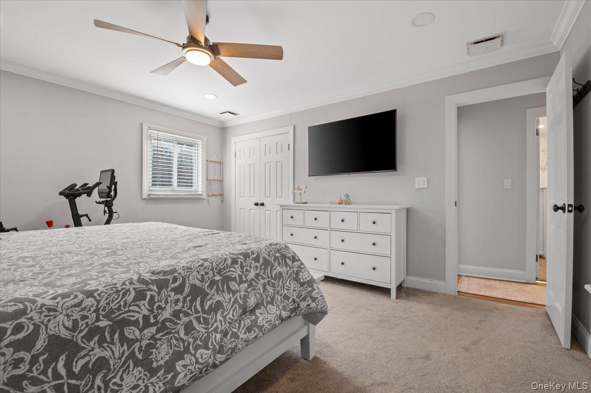 16 Ingold Drive, Dix Hills, NY 11746