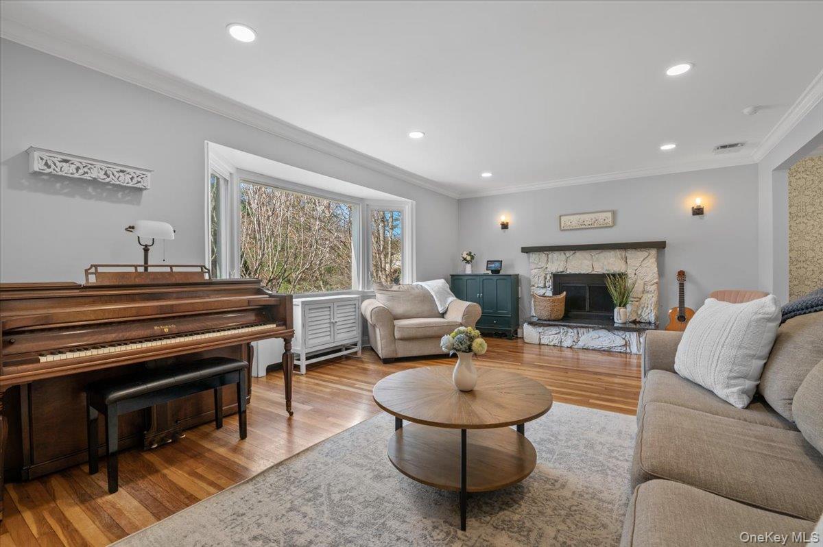 16 Ingold Drive, Dix Hills, NY 11746