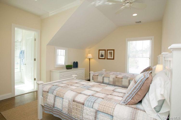 2 Pond Crossing # 1, Southampton, NY 11968