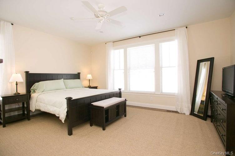 2 Pond Crossing # 1, Southampton, NY 11968