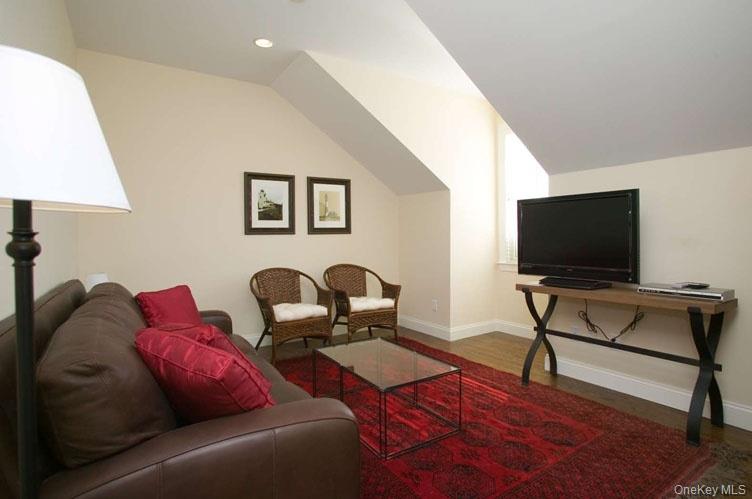 2 Pond Crossing # 1, Southampton, NY 11968