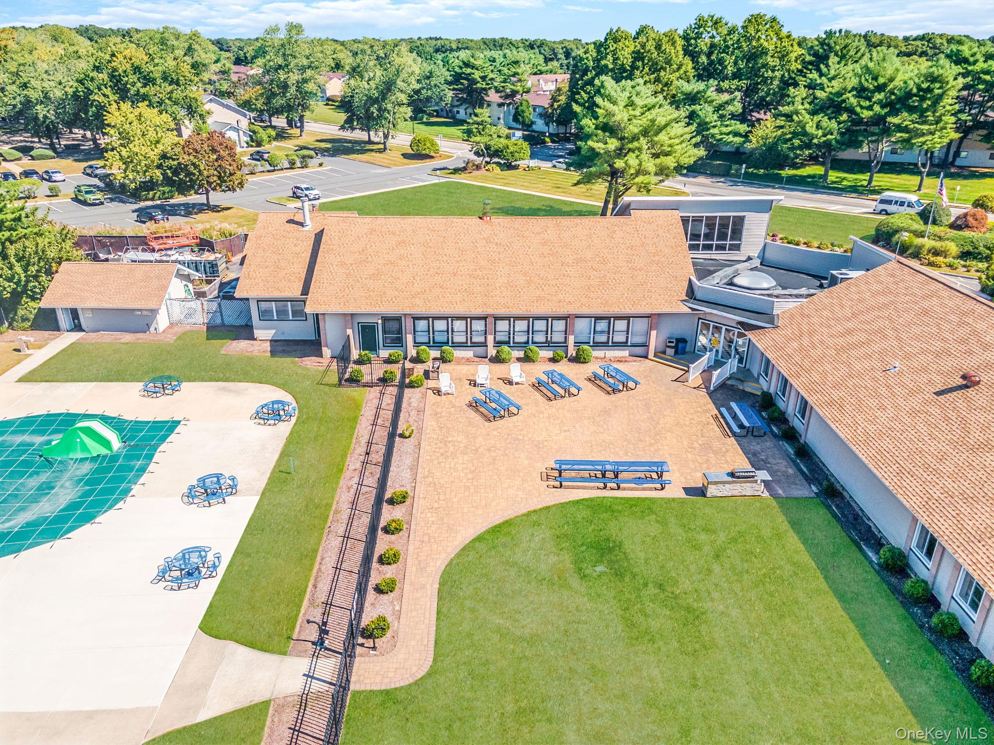 9 Kiowa Court # 9, Coram, NY 11727