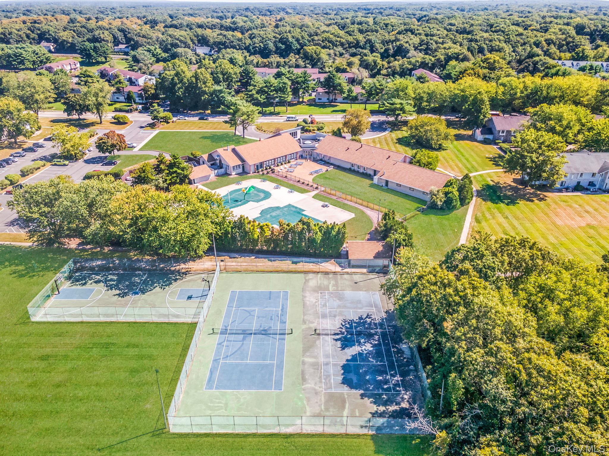 9 Kiowa Court # 9, Coram, NY 11727