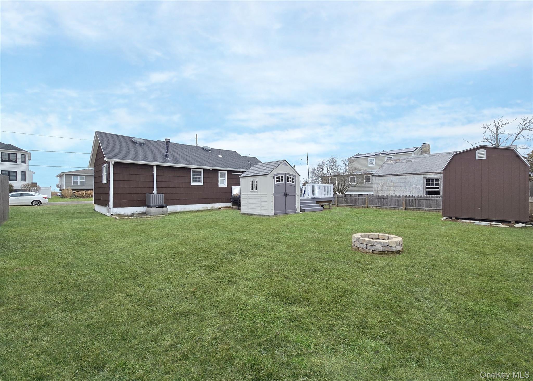 19 Kent Place, Amityville, NY 11701