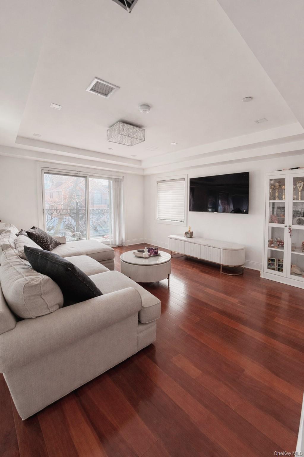 147-25 18th Avenue, Whitestone, NY 11357