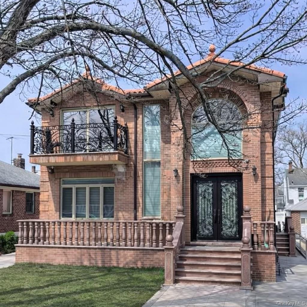 147-25 18th Avenue, Whitestone, NY 11357