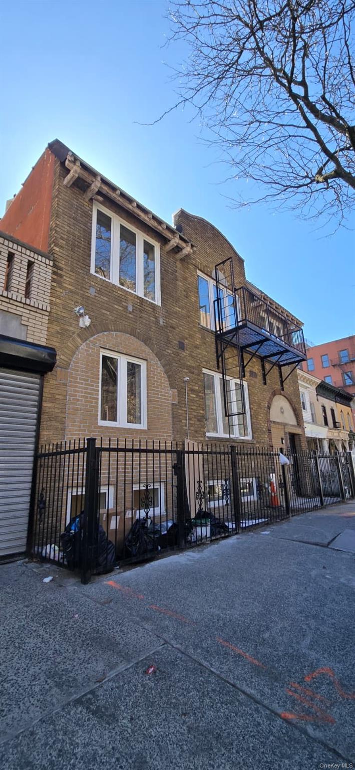 2366 Davidson Avenue, Bronx, NY 10468
