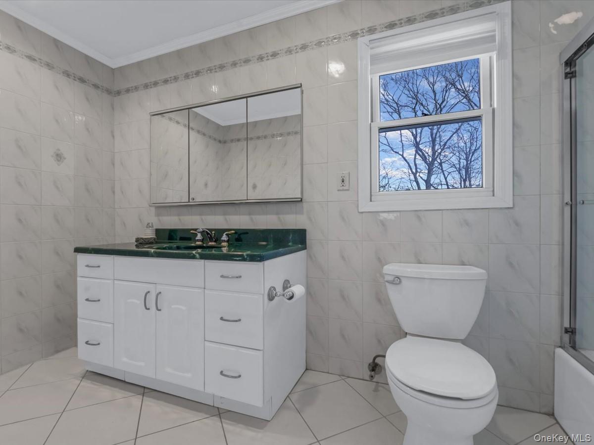 29 Sunhill Road, Nesconset, NY 11767