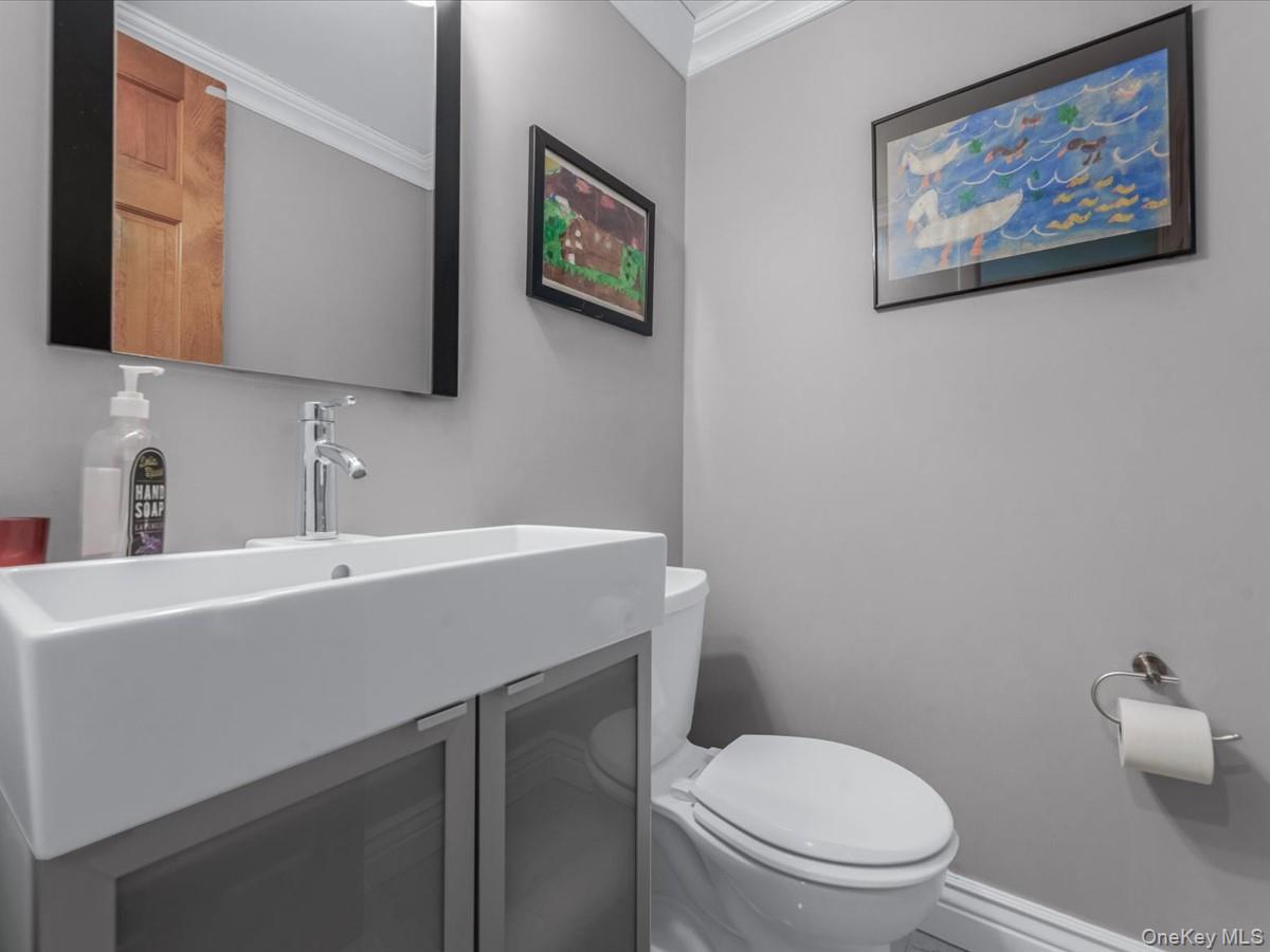 29 Sunhill Road, Nesconset, NY 11767