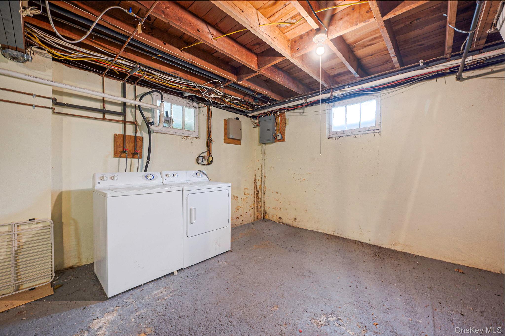 7 Judith Drive, Greenlawn, NY 11740