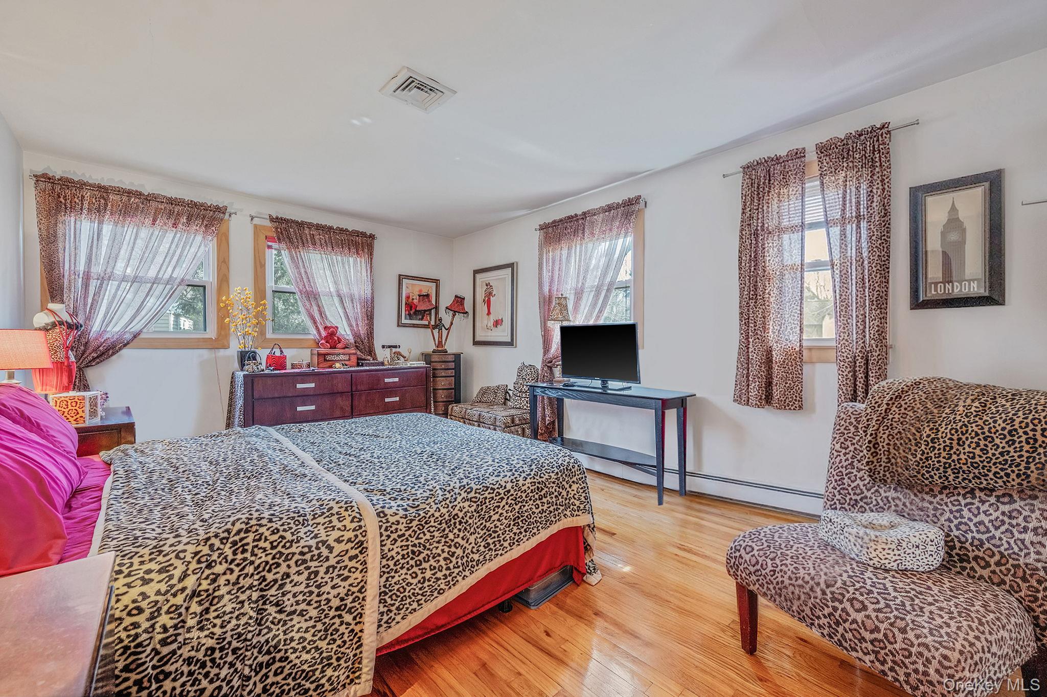 7 Judith Drive, Greenlawn, NY 11740