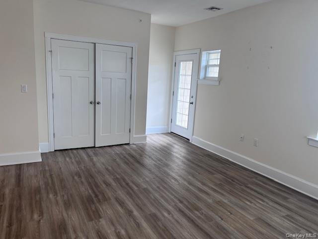 351 W Montauk Highway, Lindenhurst, NY 11757