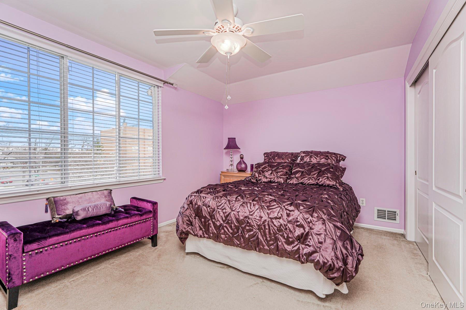 10 Dunhill Lane, Staten Island, NY 10309