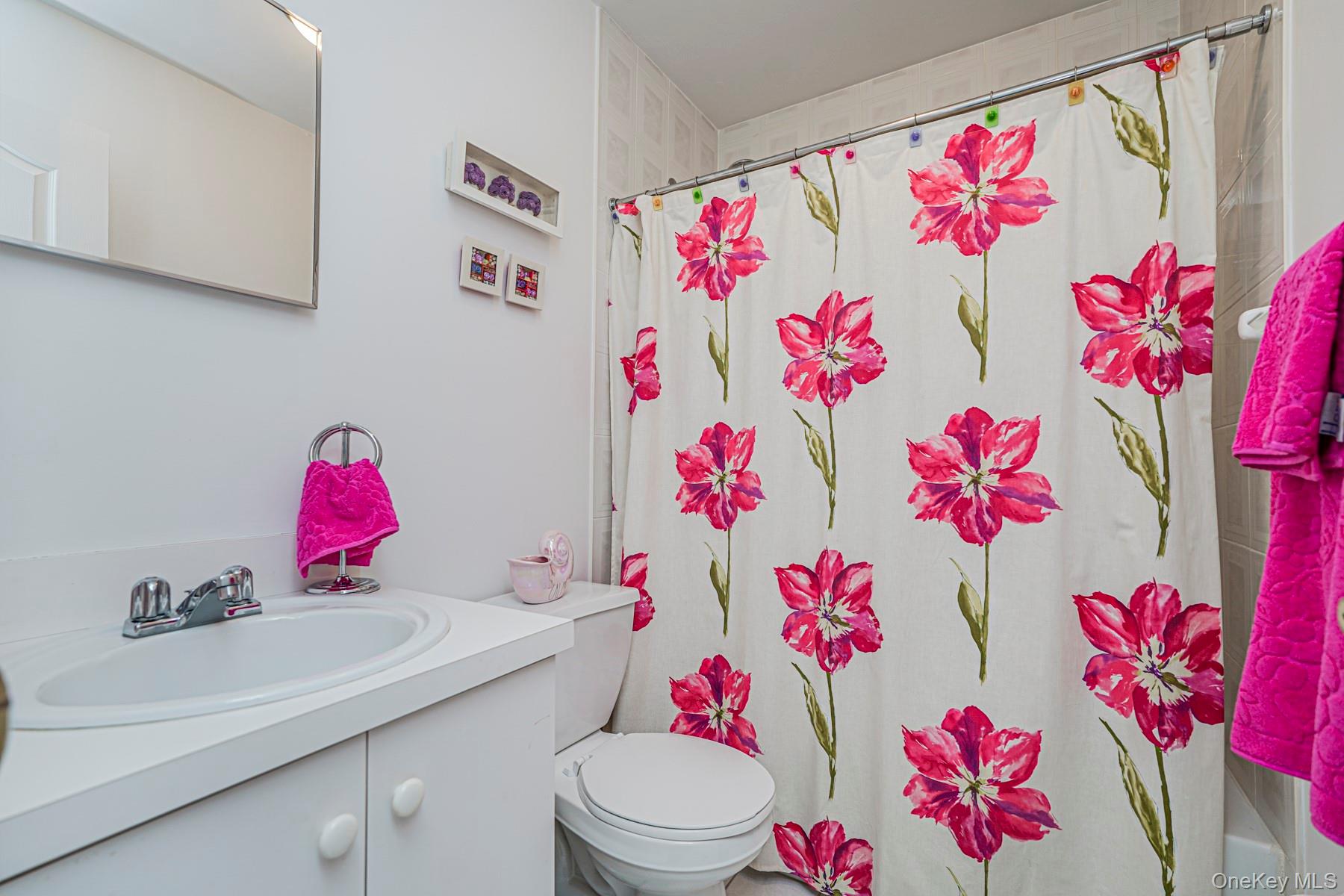 10 Dunhill Lane, Staten Island, NY 10309