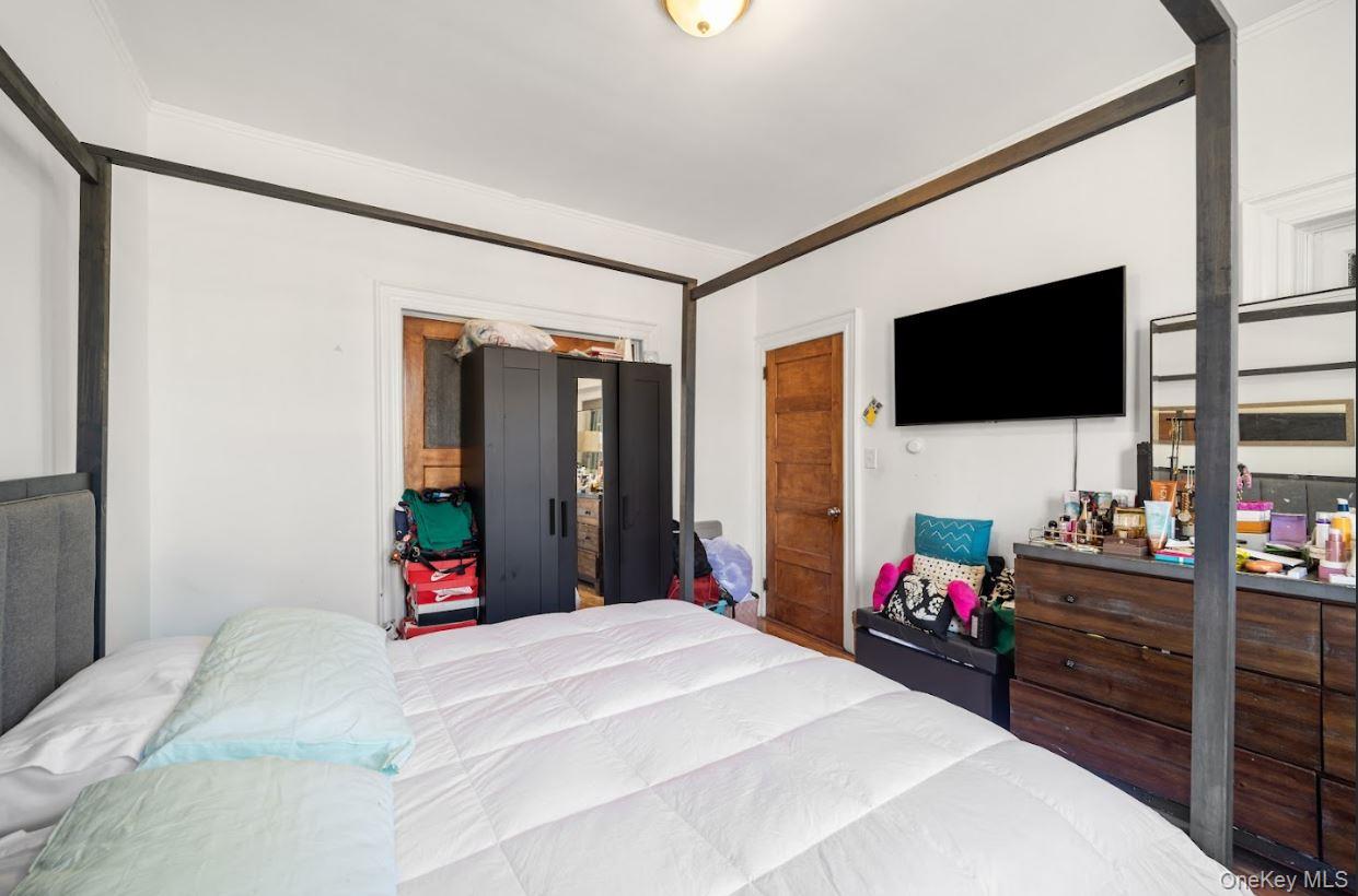 60-34 69th Avenue, Ridgewood, NY 11385