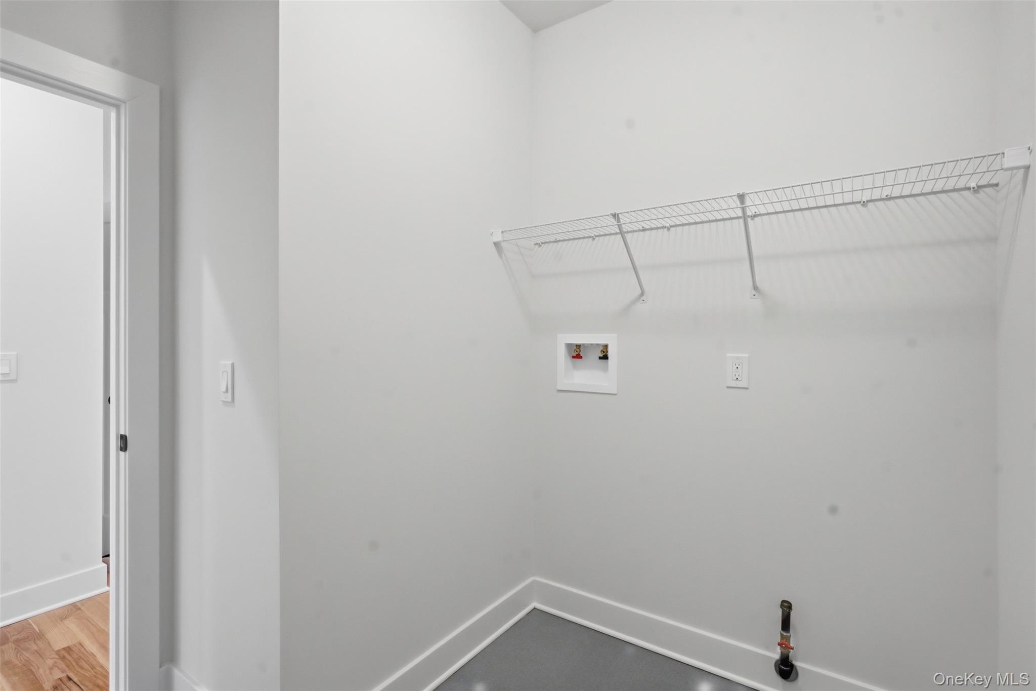 16 McDonald Court, New Windsor, NY 12553