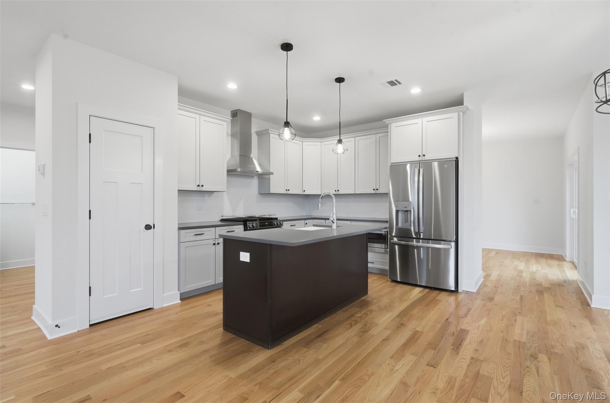 16 McDonald Court, New Windsor, NY 12553