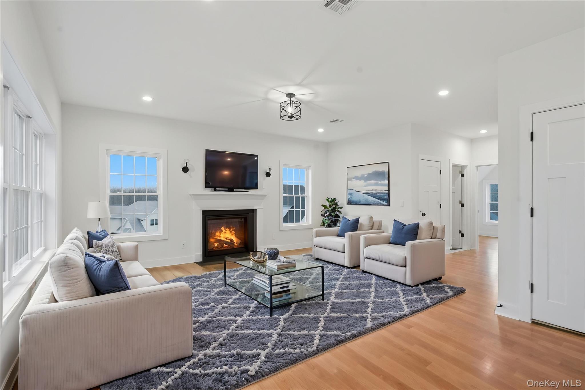 16 McDonald Court, New Windsor, NY 12553