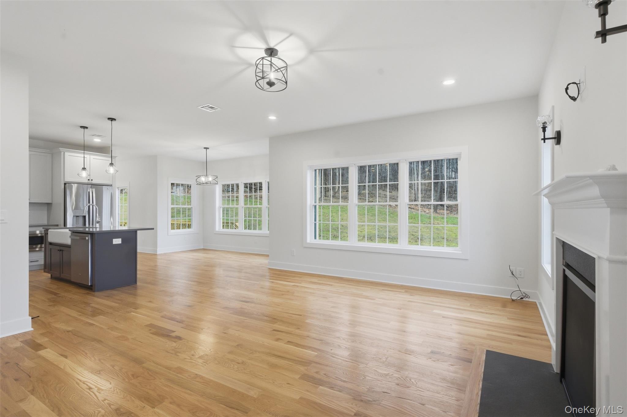 16 McDonald Court, New Windsor, NY 12553