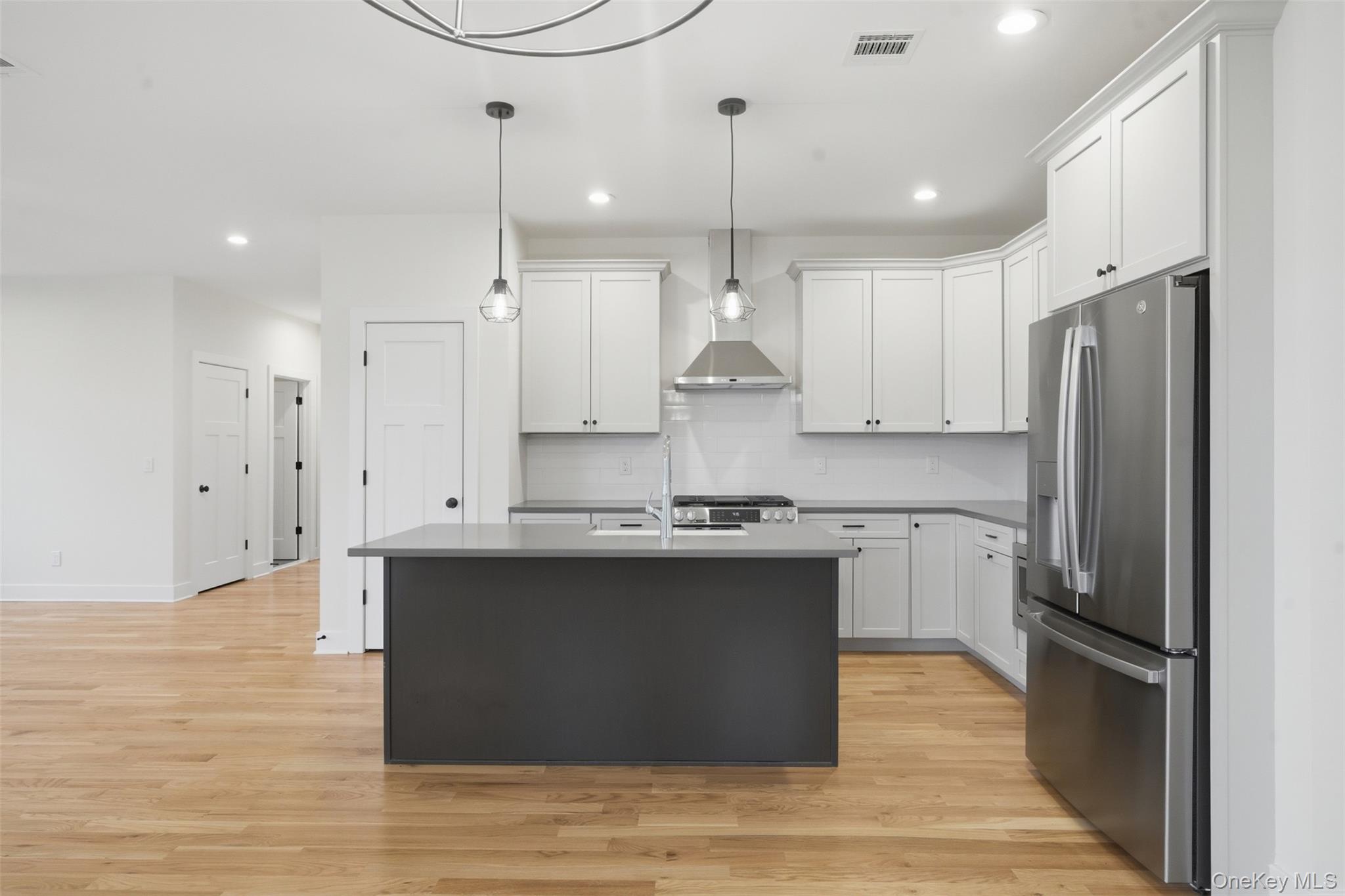 16 McDonald Court, New Windsor, NY 12553