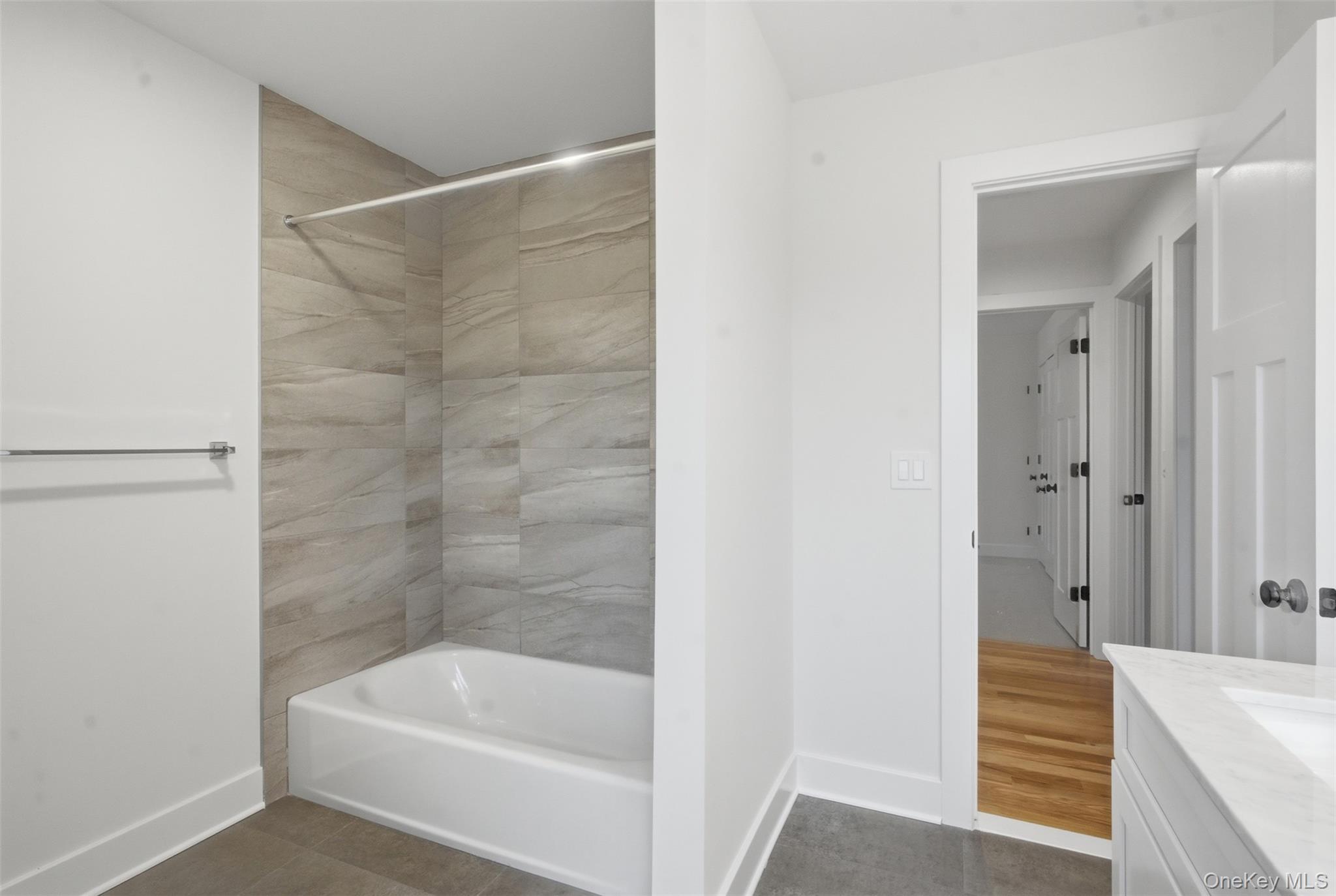 16 McDonald Court, New Windsor, NY 12553