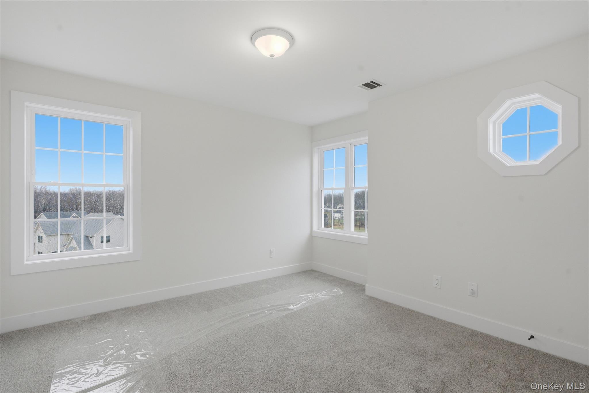 16 McDonald Court, New Windsor, NY 12553