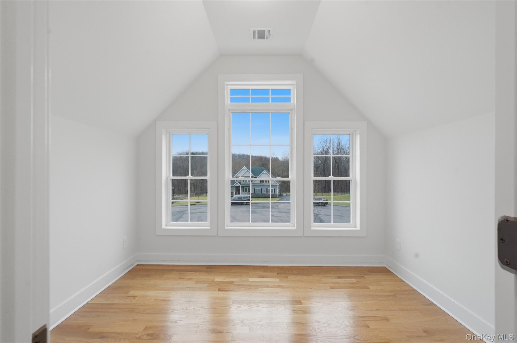 16 McDonald Court, New Windsor, NY 12553