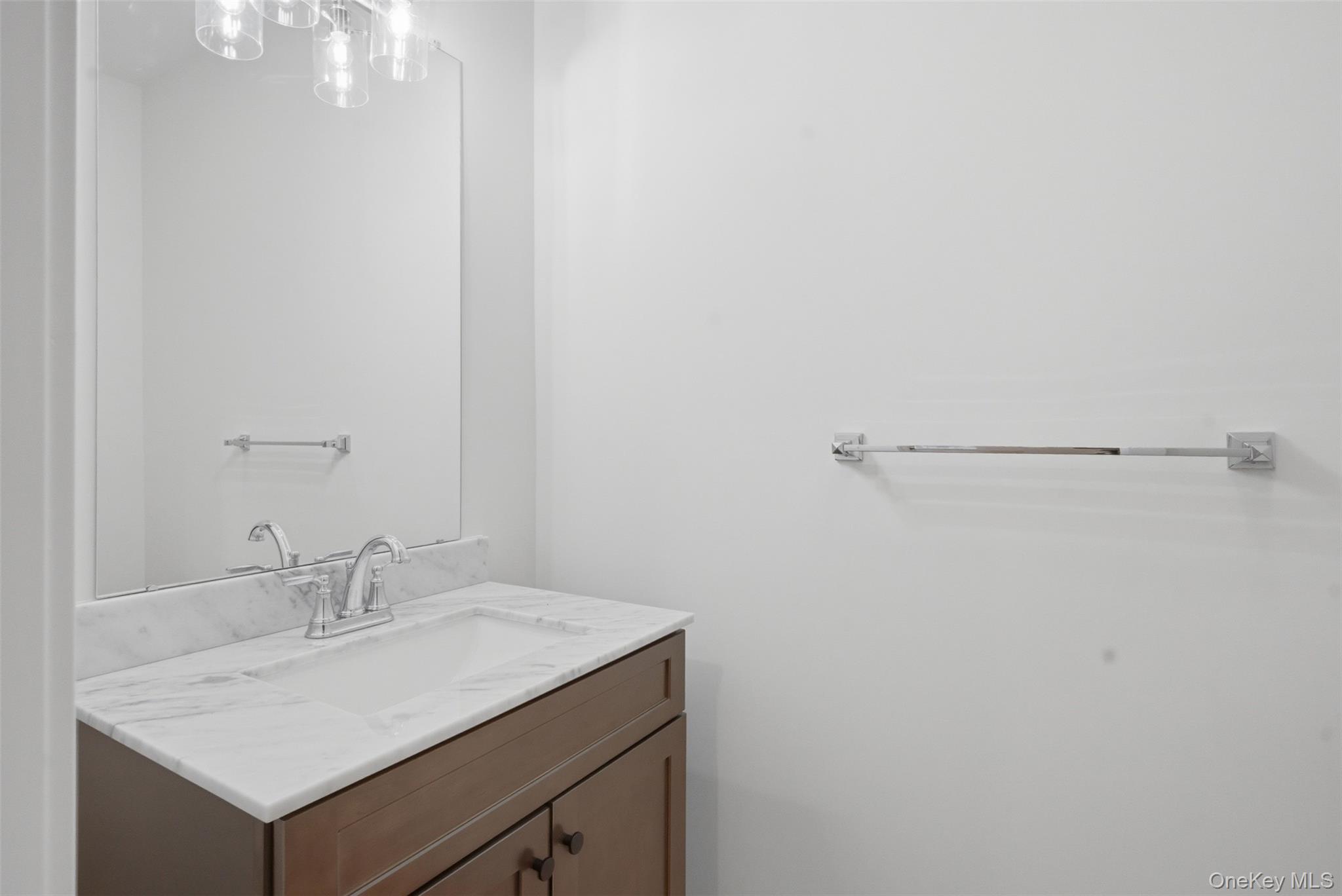 16 McDonald Court, New Windsor, NY 12553