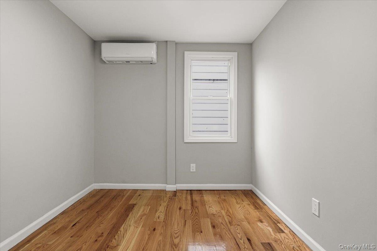 90-48 204 Street, Hollis, NY 11423