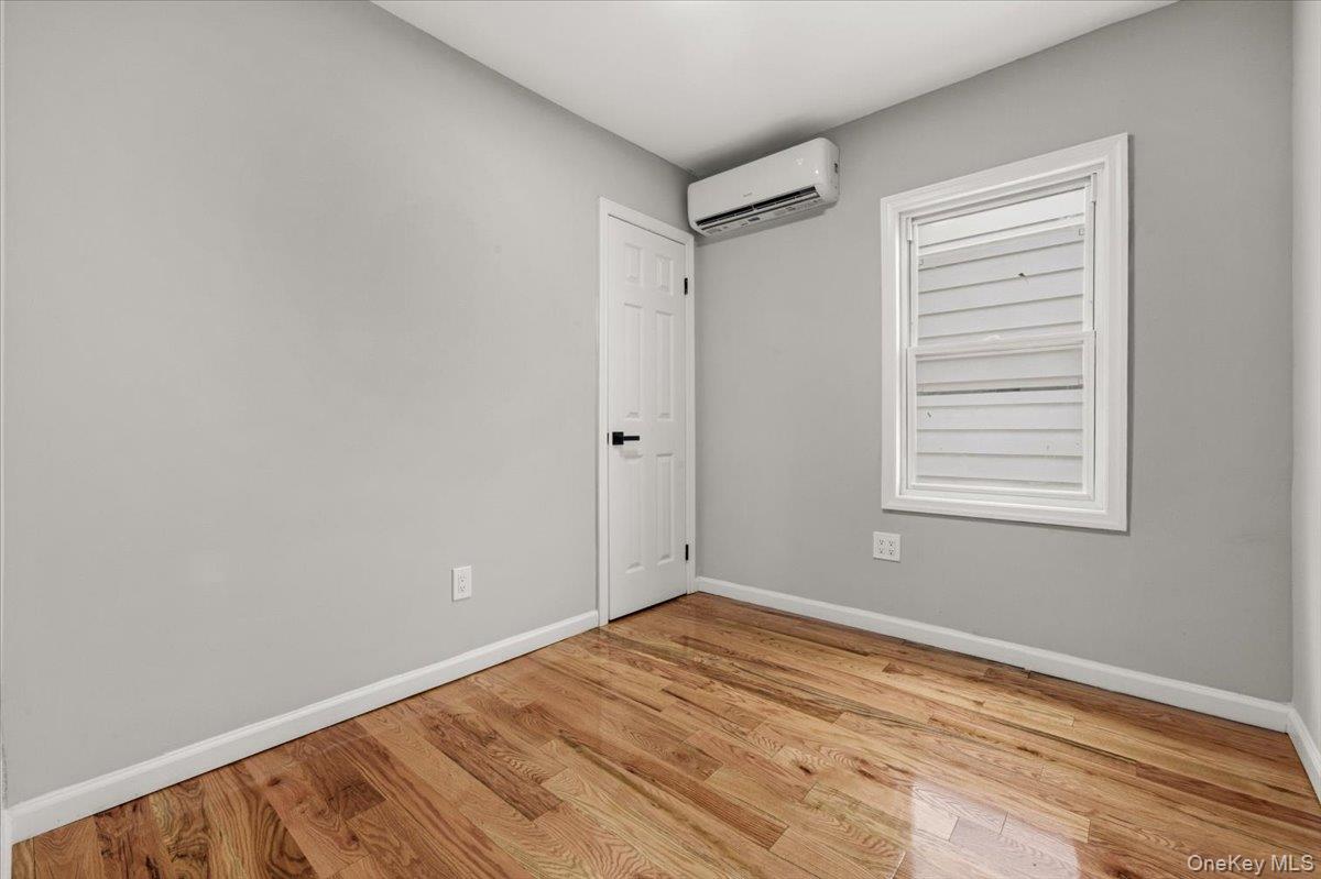 90-48 204 Street, Hollis, NY 11423