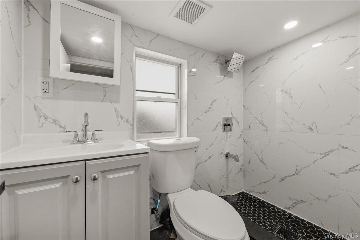 90-48 204 Street, Hollis, NY 11423