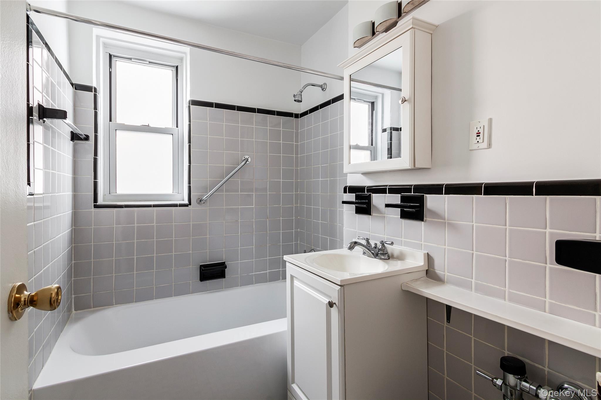 525 W 236th Street # 2D, Bronx, NY 10463