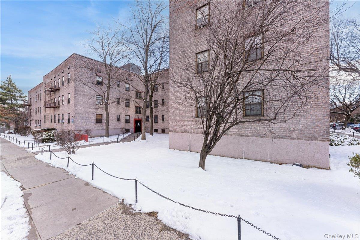 7811 Main Street # 1G, Flushing, NY 11367