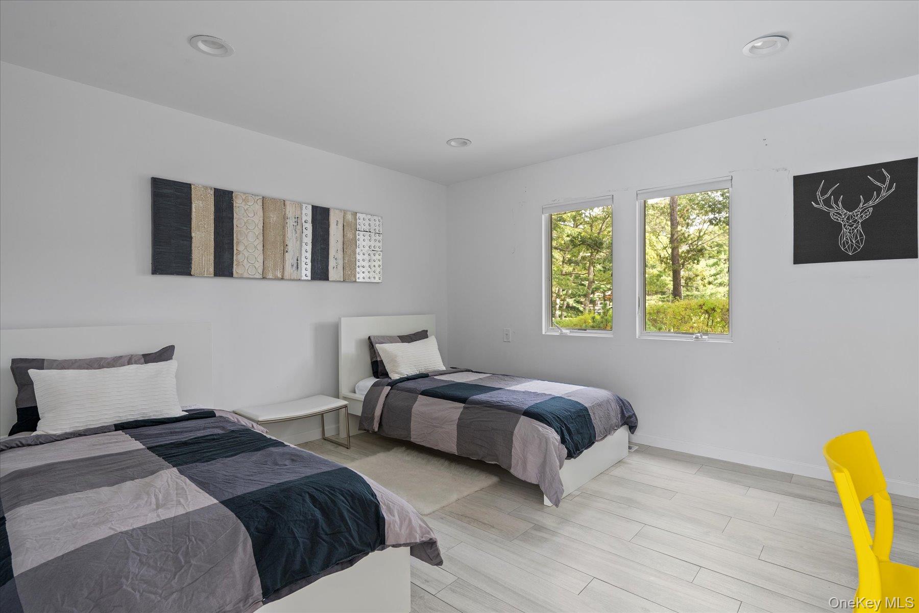 5 Lakewood Lane, Quogue, NY 11959