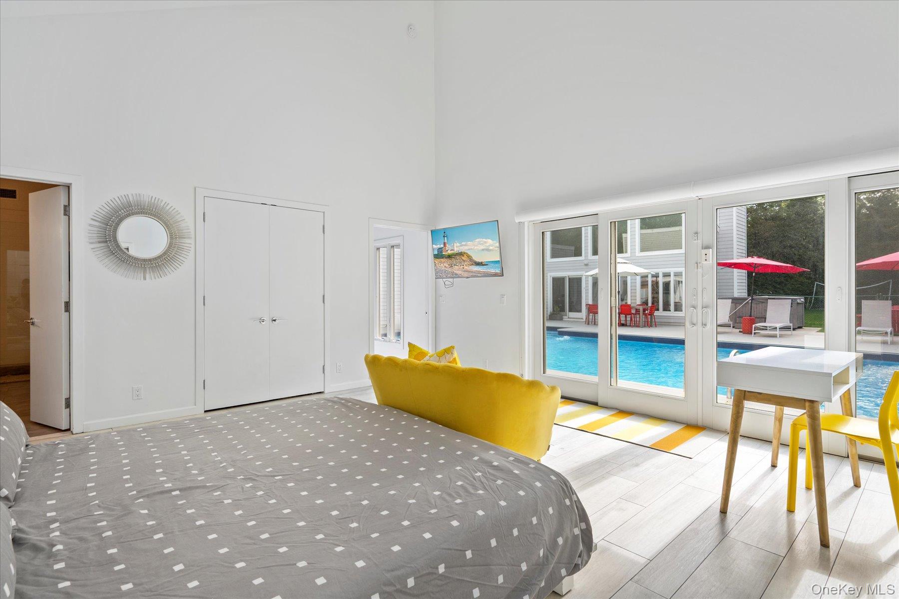 5 Lakewood Lane, Quogue, NY 11959