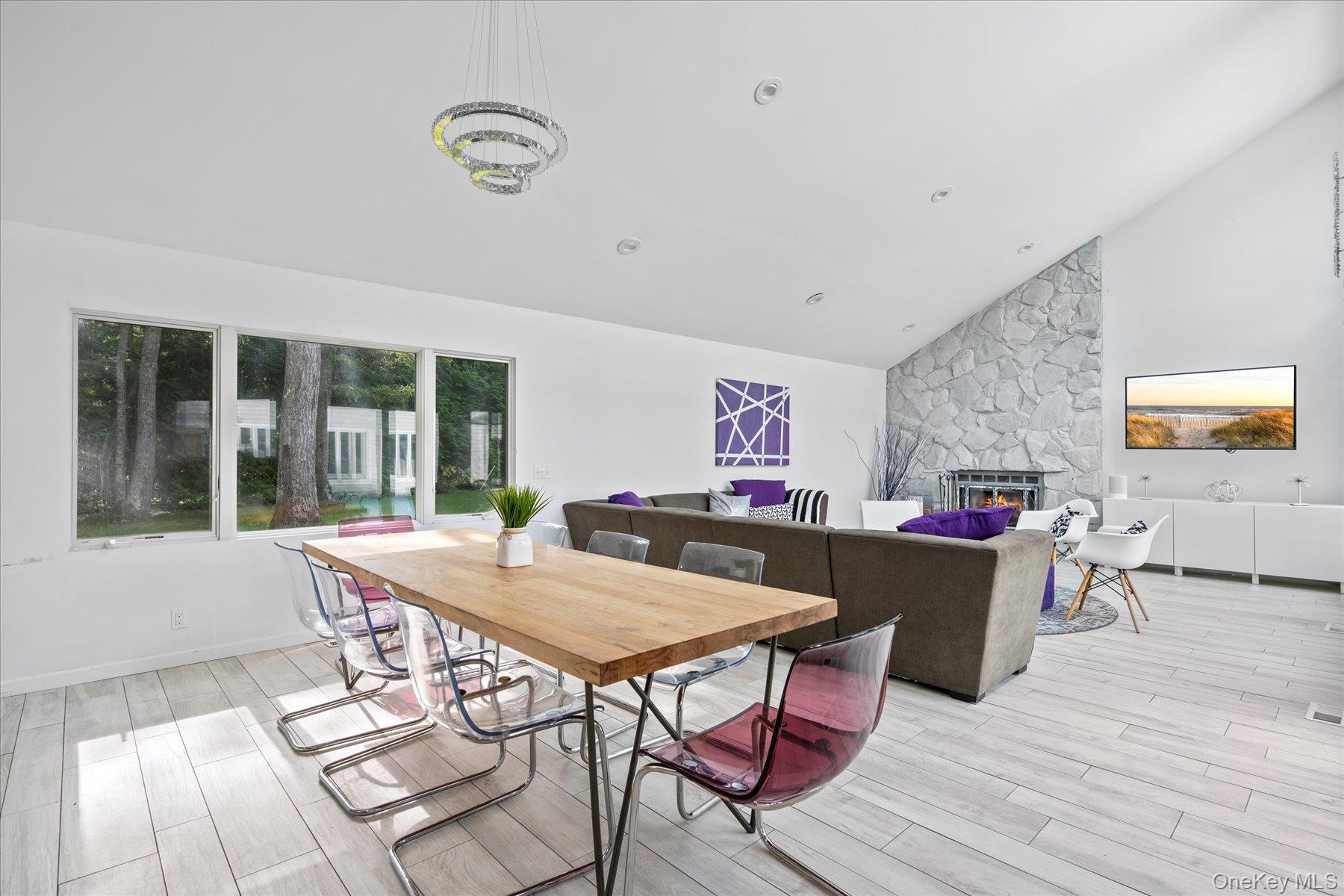 5 Lakewood Lane, Quogue, NY 11959