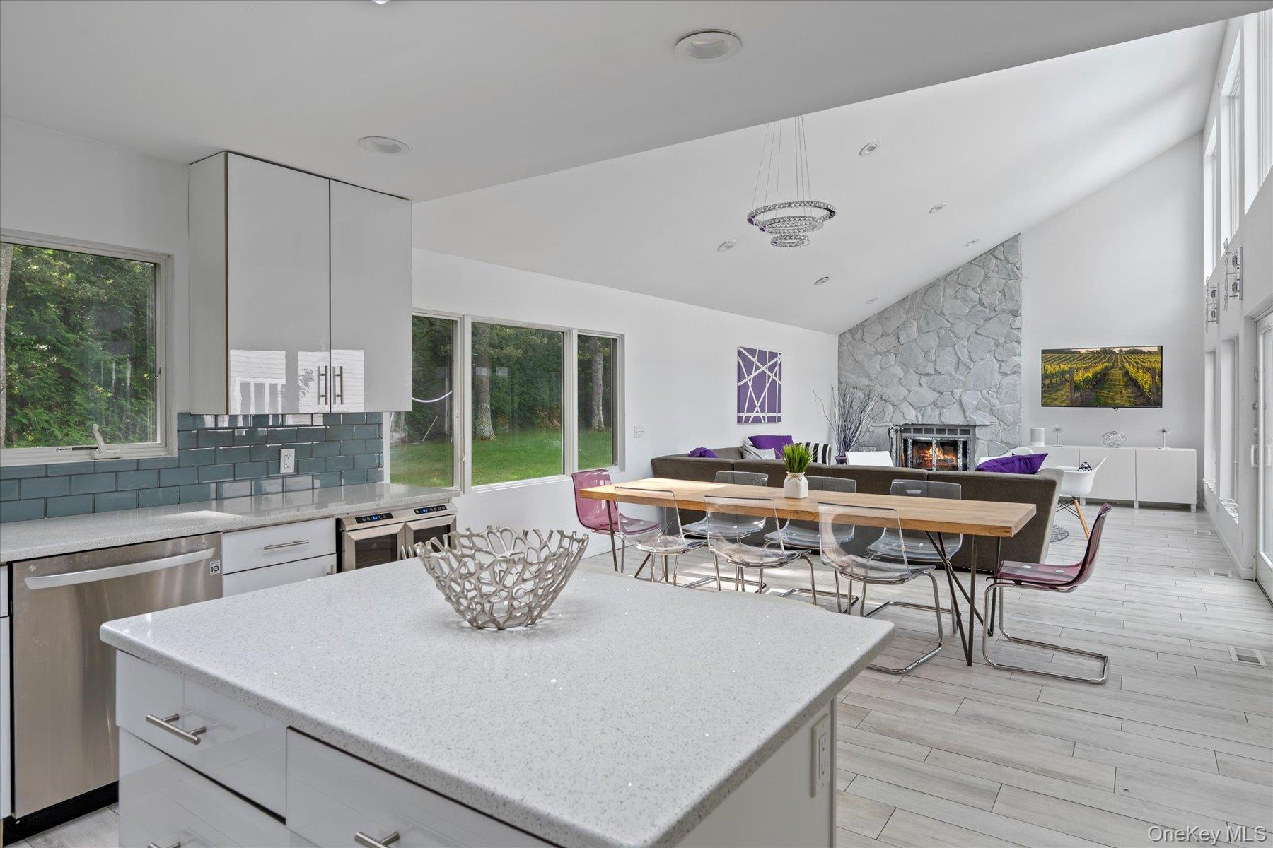 5 Lakewood Lane, Quogue, NY 11959