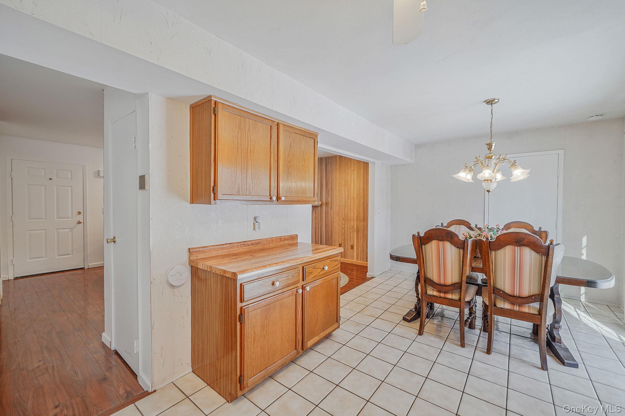 8 Huntington Commons # 8, Yaphank, NY 11980