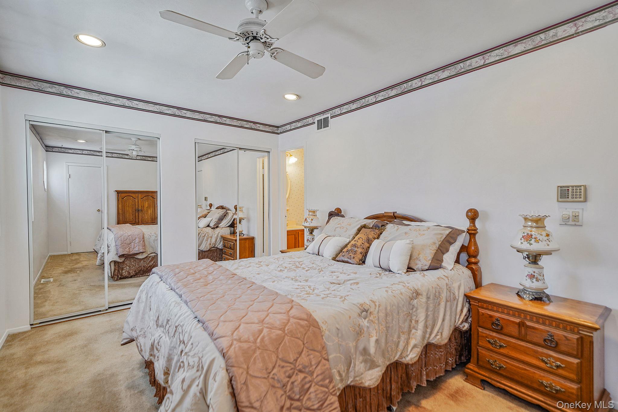 8 Huntington Commons # 8, Yaphank, NY 11980