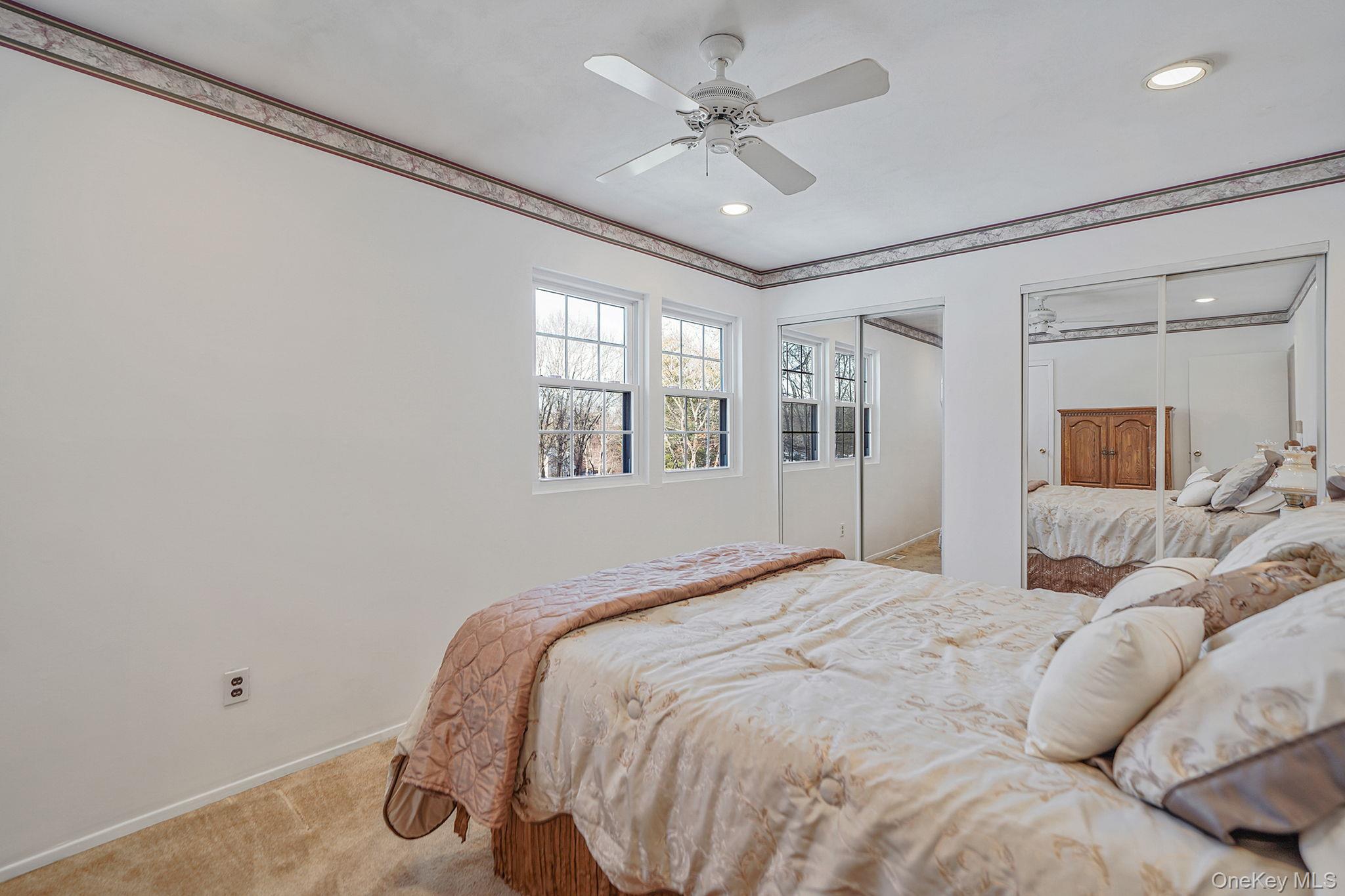 8 Huntington Commons # 8, Yaphank, NY 11980