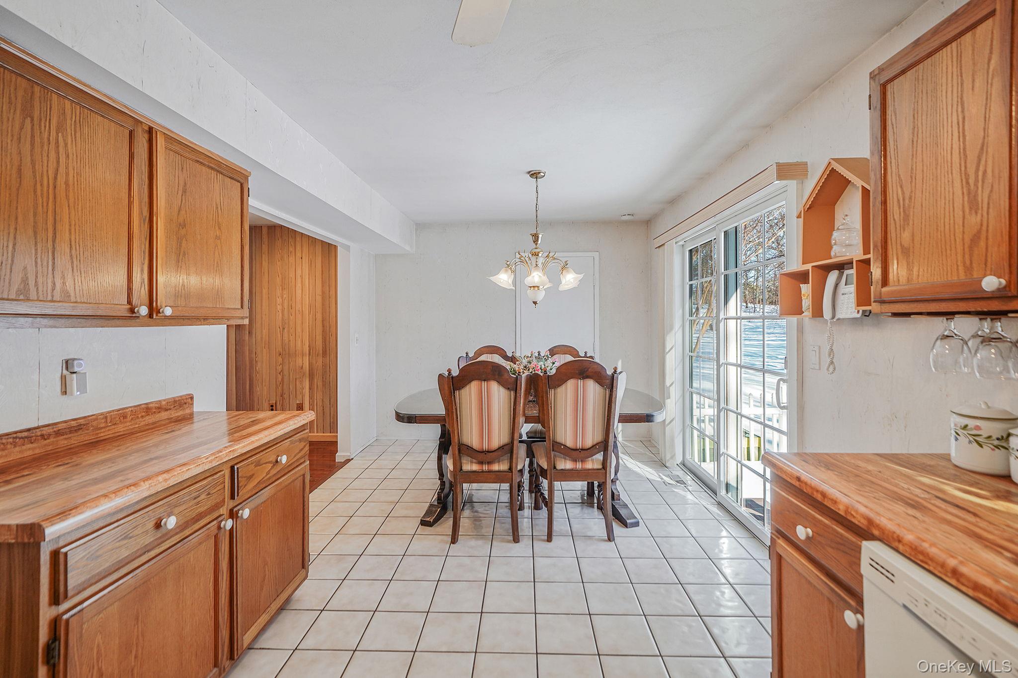 8 Huntington Commons # 8, Yaphank, NY 11980