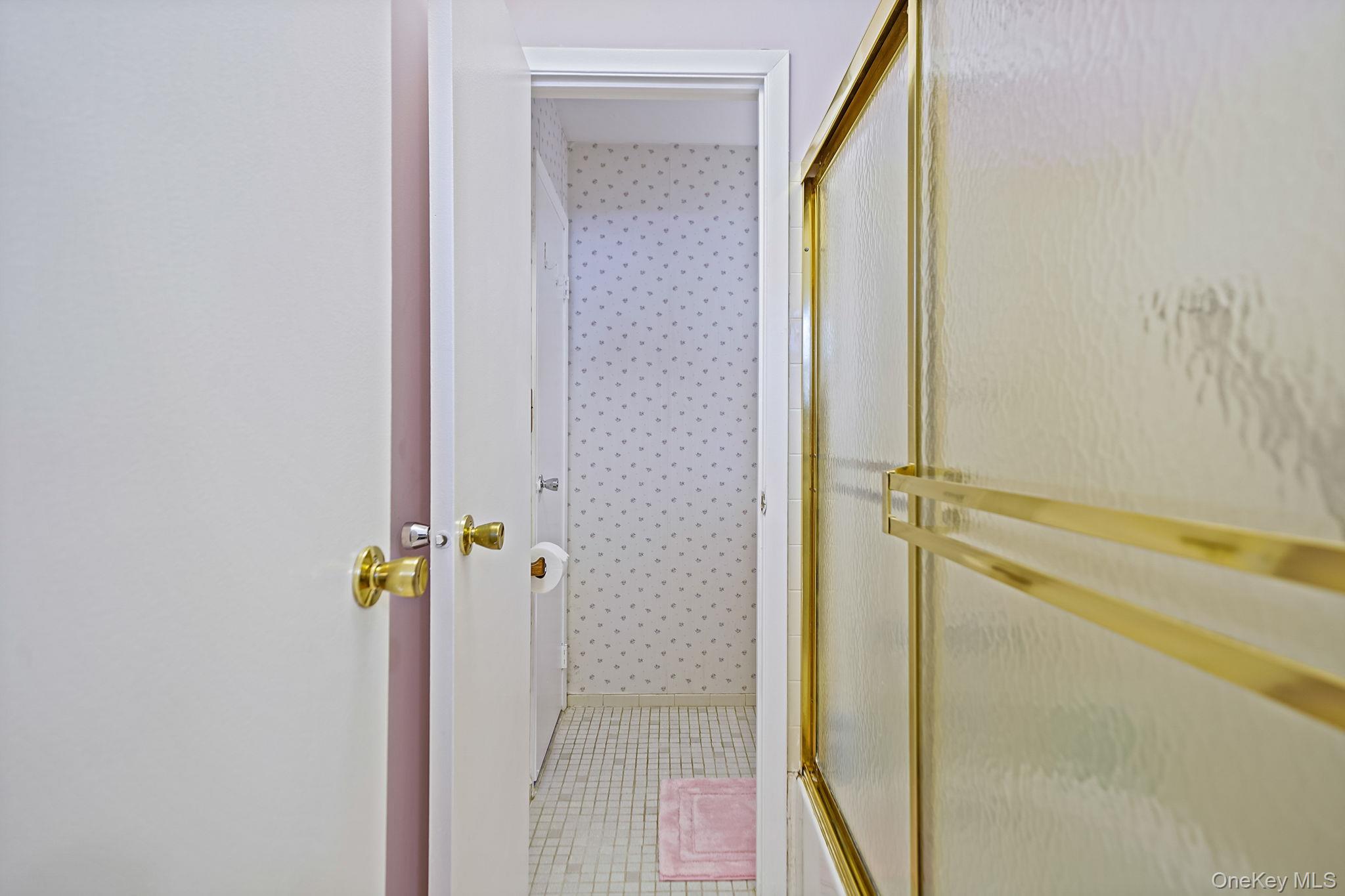 8 Huntington Commons # 8, Yaphank, NY 11980