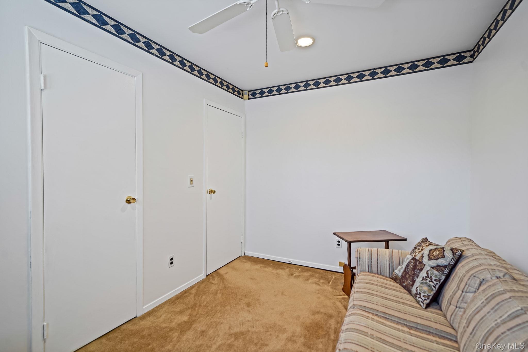 8 Huntington Commons # 8, Yaphank, NY 11980