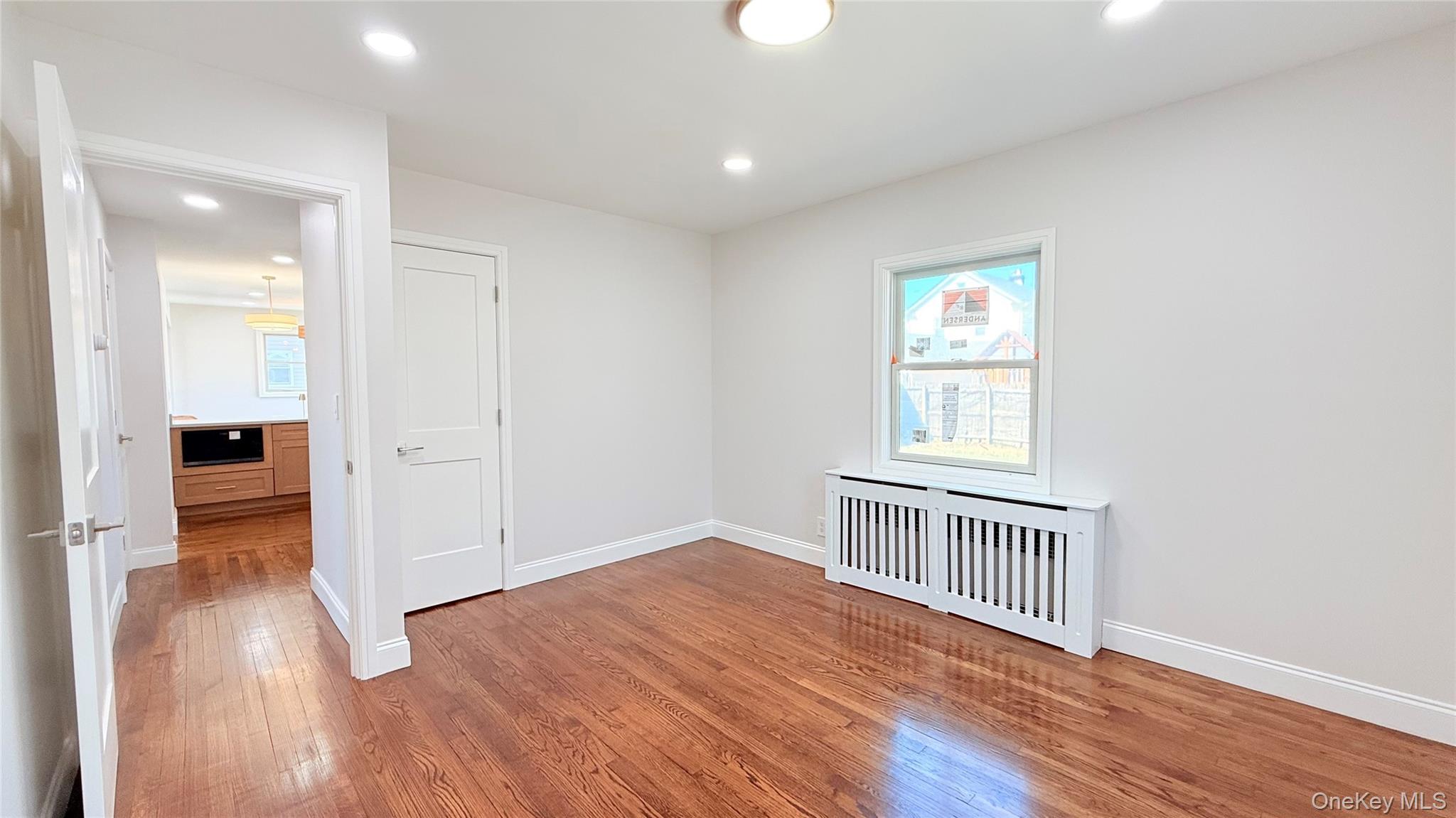 122 6th Street, Hicksville, NY 11801