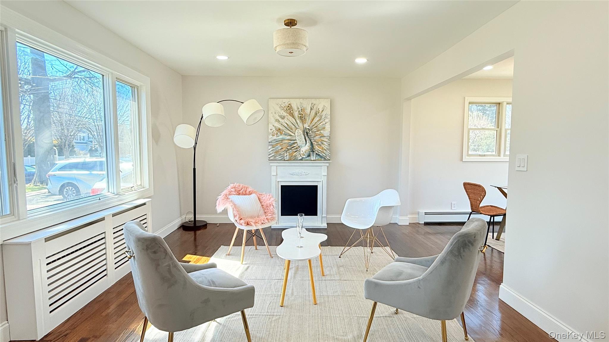 122 6th Street, Hicksville, NY 11801