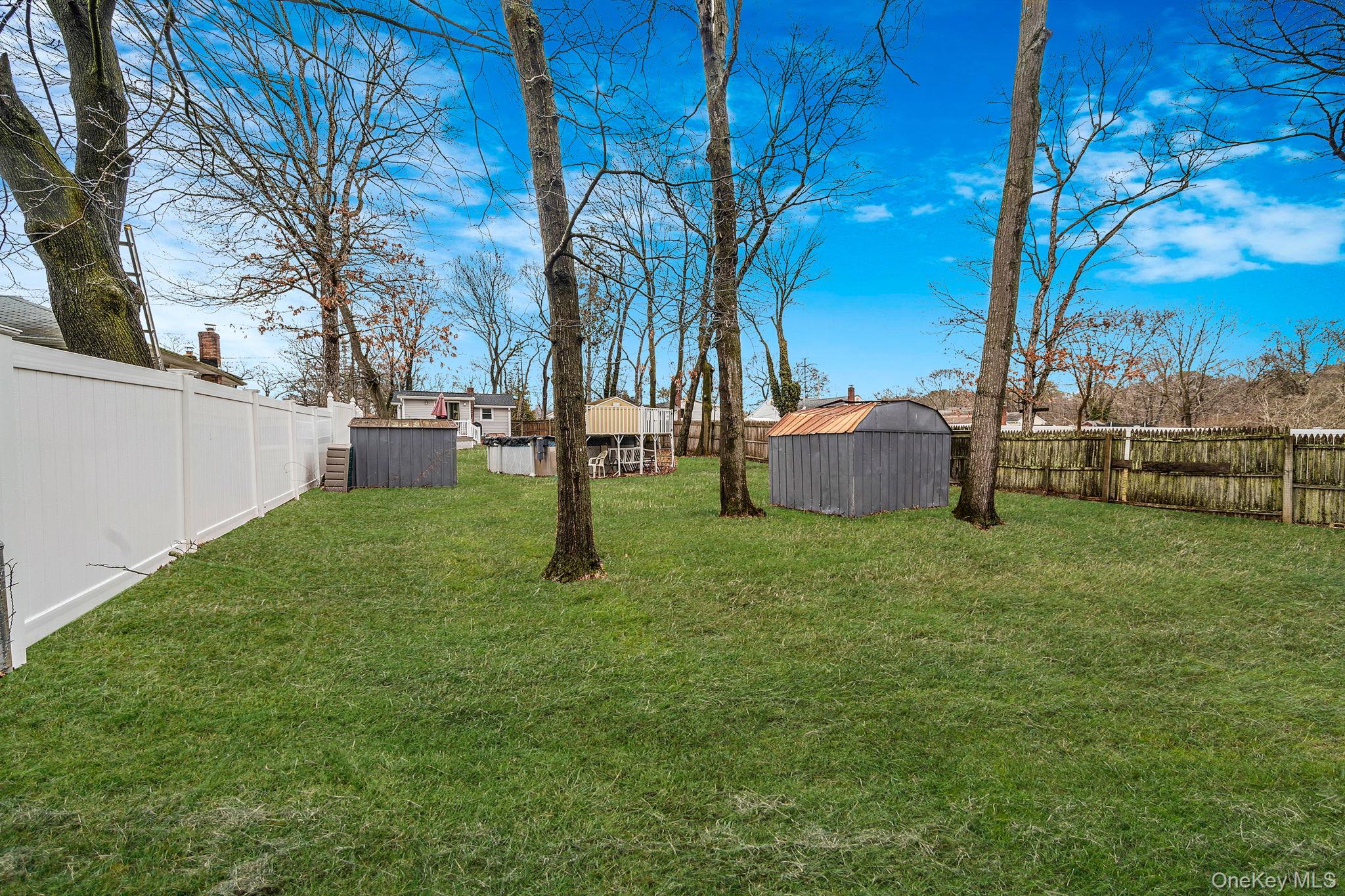 16 Rexmere Avenue, Farmingville, NY 11738